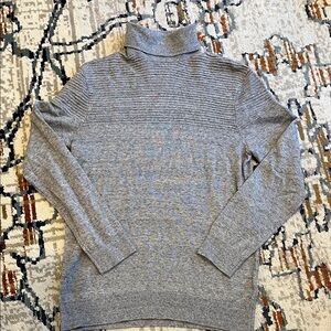 H&M Men’s Gray Turtleneck
